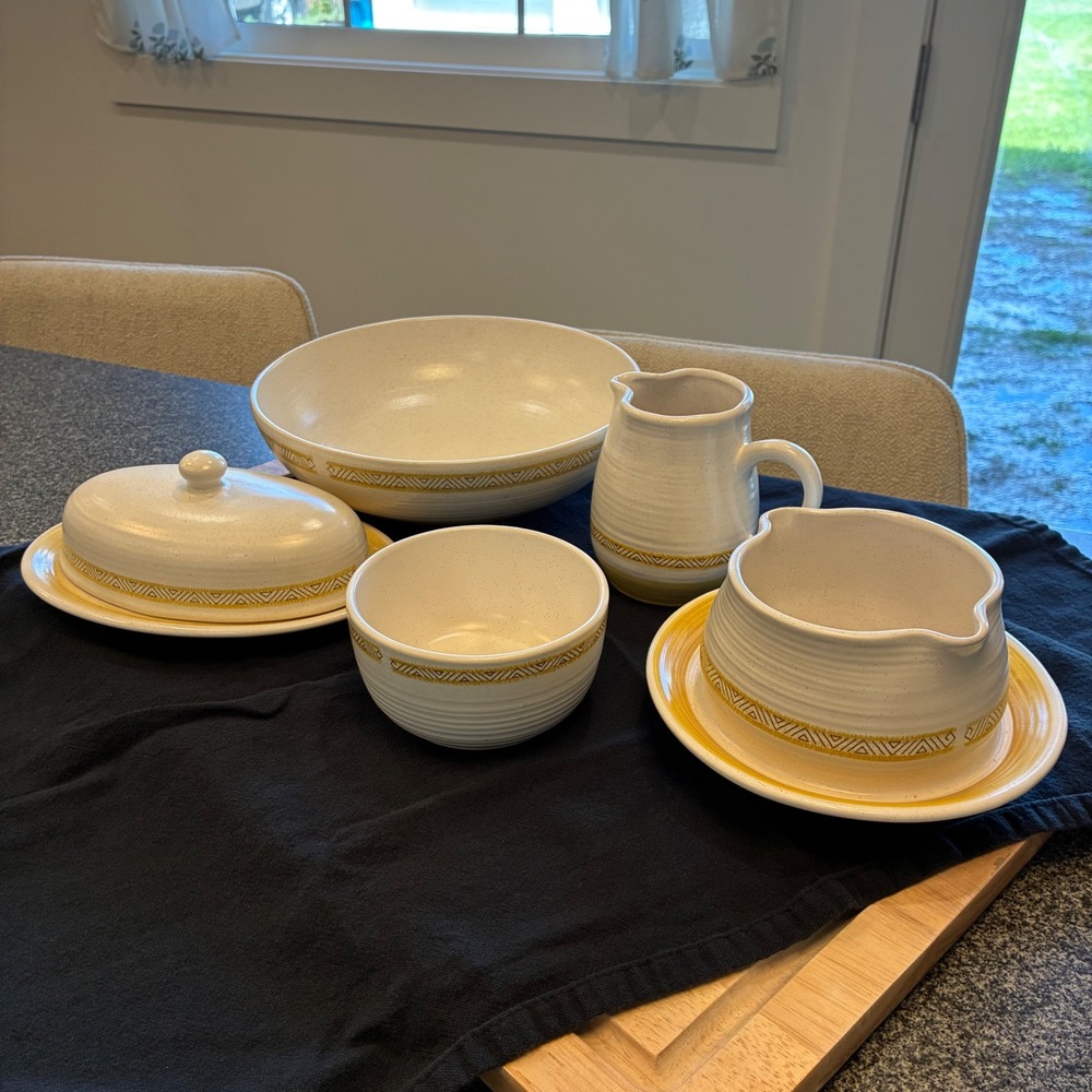 Vintage Franciscan Hacienda Ware Serve Set Gold Yellow Bowl Pitcher Butter 5‎ pc